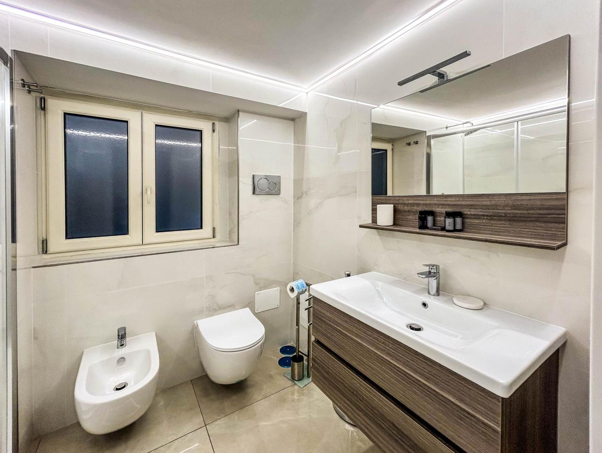 The Marble House - Luxury In - Family Apartment