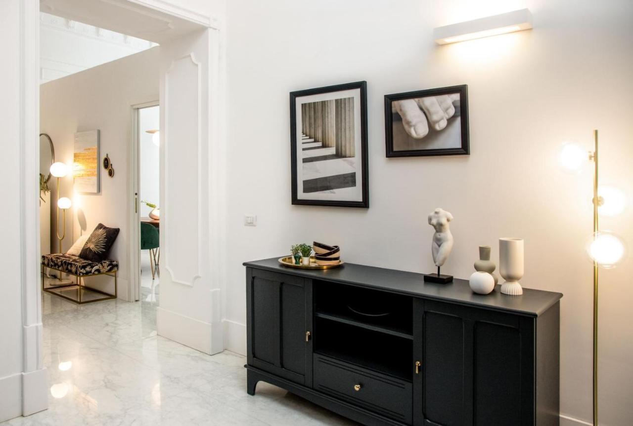 The Marble House - Luxury In - Family Apartment Neapel